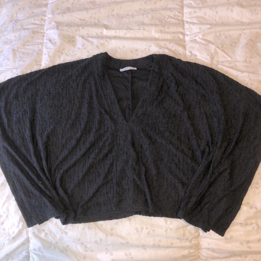 Zara (S) Deep V poncho tee